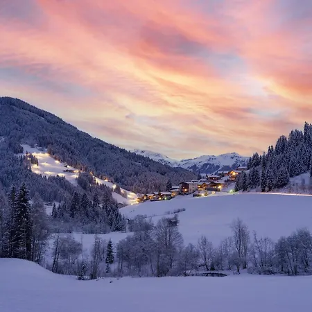 Alpine With View & Garden Casa de Férias *