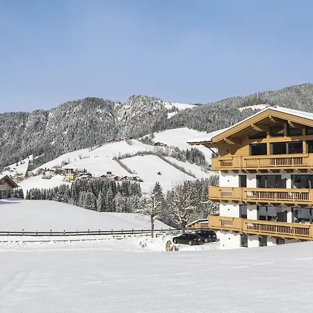 Alpine With View & Garden Оберау