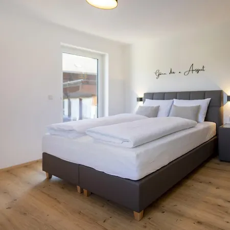 Nyaraló Alpine With View & Garden